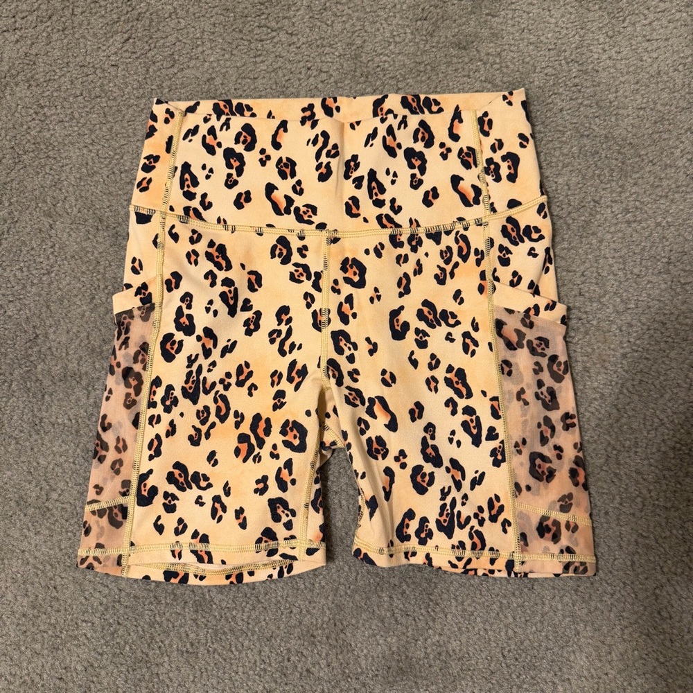 Fabletics PowerHold Leopard Print Women's Shorts with Pockets
